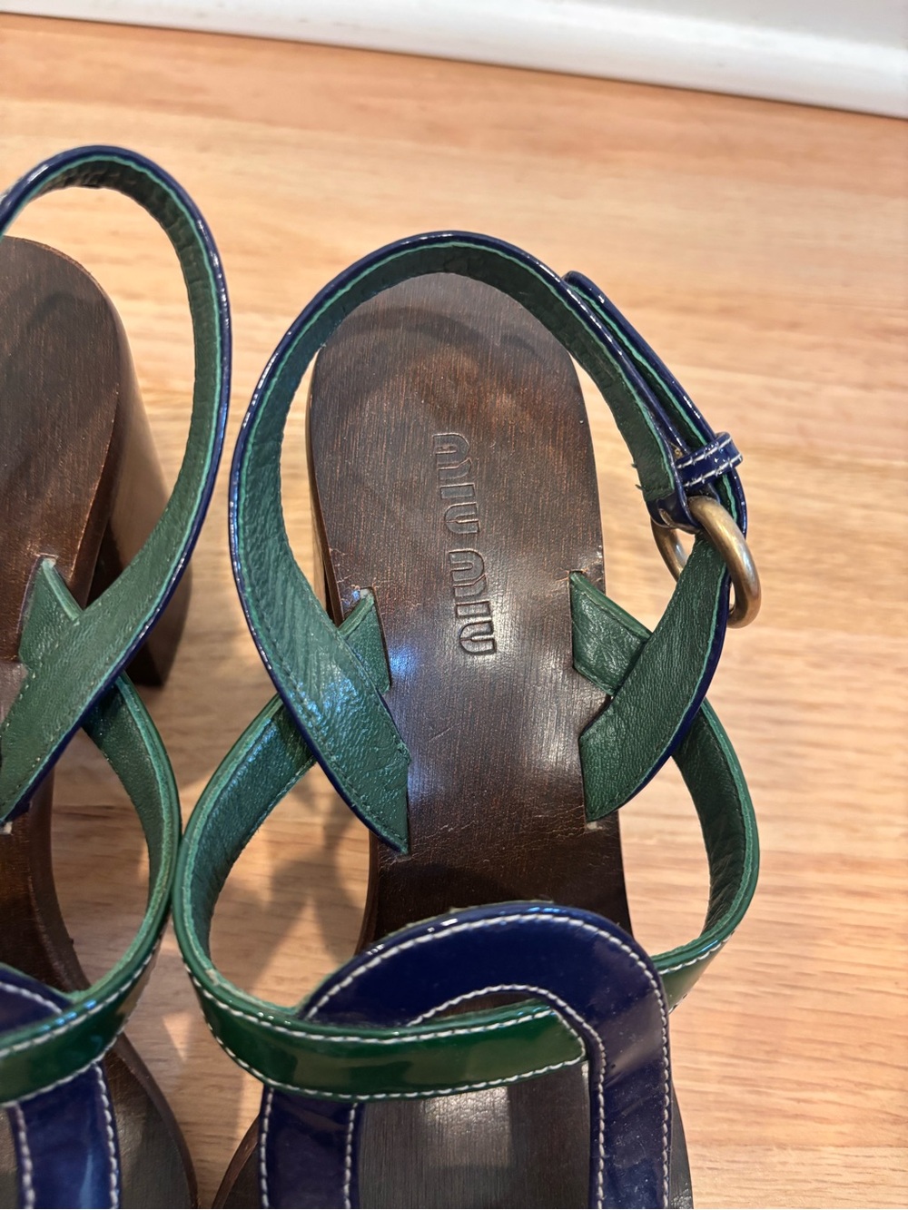 Vintage Miu Miu Arlecchino sandals in multicolored patent leather size 35.5 - Picture 2 of 10